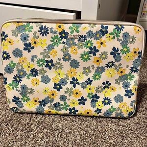 Kate Spade laptop sleeve.  NWOT. measurements in photos